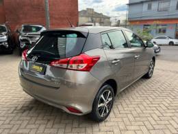 TOYOTA - YARIS - 2020/2020 - Cinza - R$ 86.000,00
