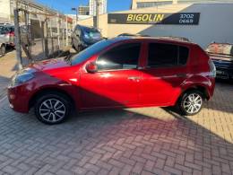 RENAULT - SANDERO - 2014/2014 - Vermelha - R$ 35.000,00