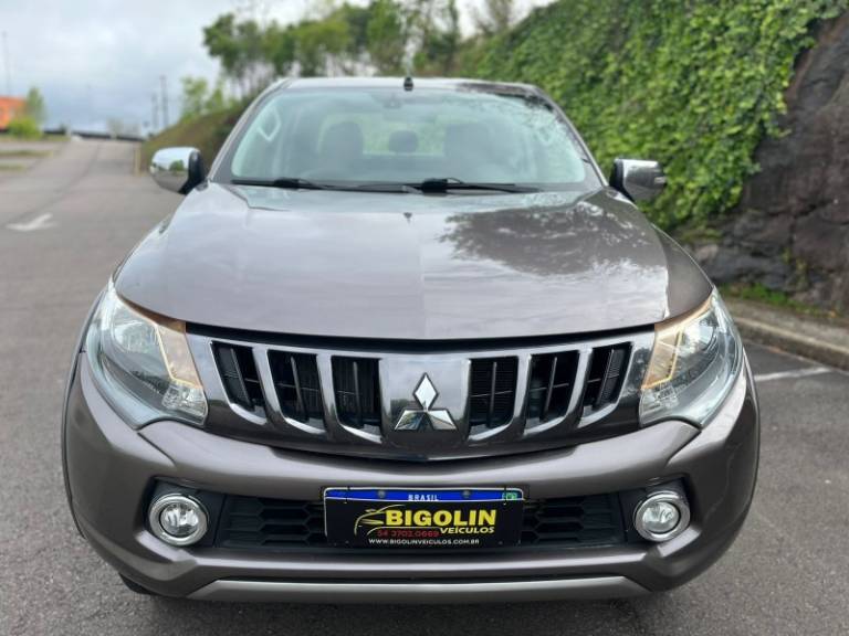 MITSUBISHI - L200 TRITON - 2019/2019 - Marrom - R$ 151.000,00