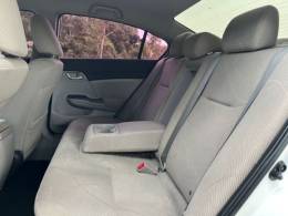 HONDA - CIVIC - 2016/2016 - Branca - R$ 78.000,00