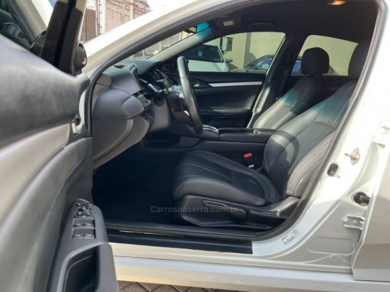 HONDA - CIVIC - 2020/2020 - Branca - R$ 120.000,00