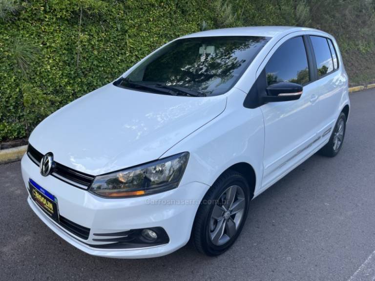 VOLKSWAGEN - FOX - 2018/2018 - Branca - R$ 57.000,00