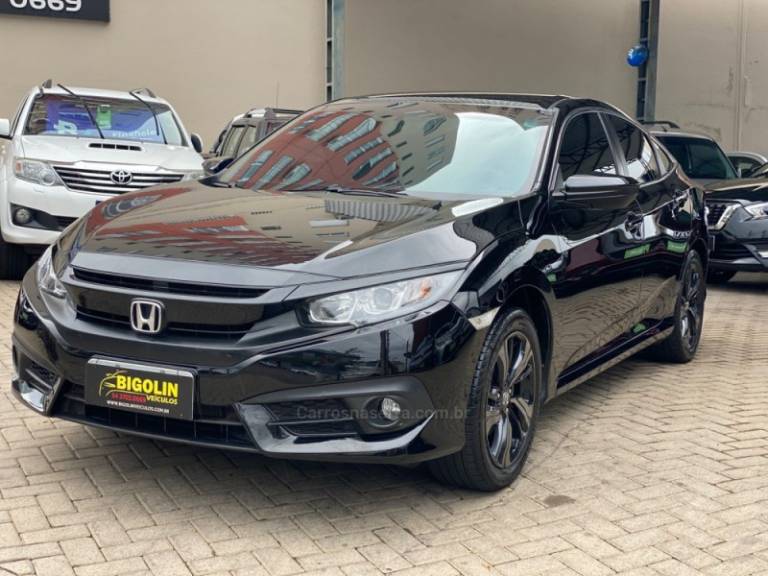 HONDA - CIVIC - 2017/2017 - Preta - R$ 105.000,00