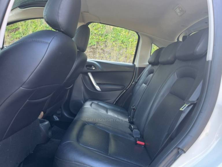 CITROËN - C3 - 2015/2015 - Branca - R$ 46.000,00