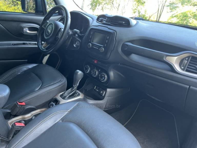 JEEP - RENEGADE - 2016/2016 - Prata - R$ 72.000,00