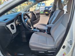 TOYOTA - COROLLA - 2018/2018 - Branca - R$ 90.000,00
