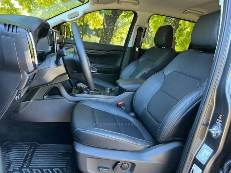 FORD - RANGER - 2025/2025 - Cinza - R$ 325.000,00