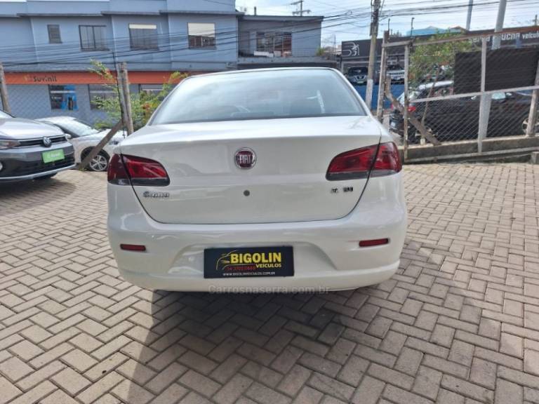 FIAT - SIENA - 2015/2015 - Branca - R$ 39.000,00