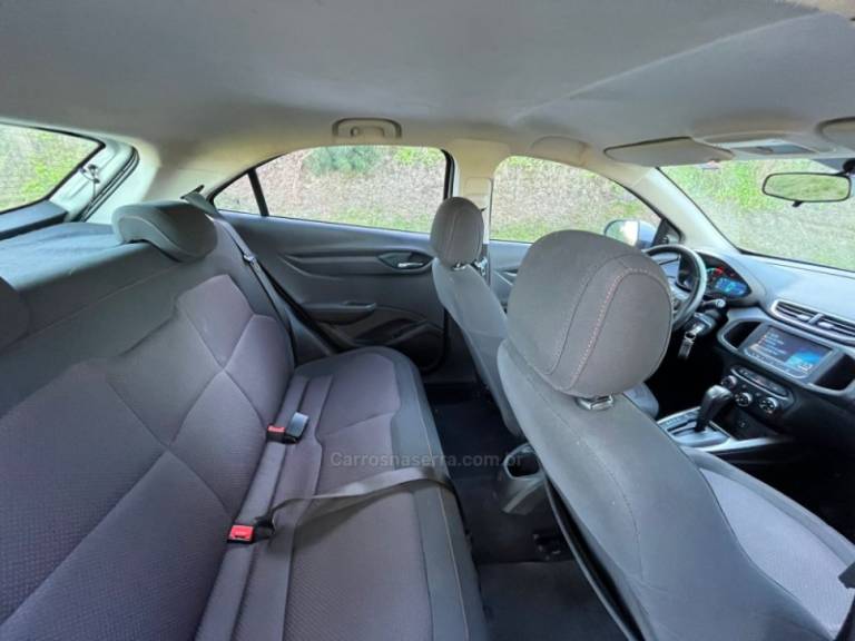 CHEVROLET - ONIX - 2016/2016 - Prata - R$ 59.000,00