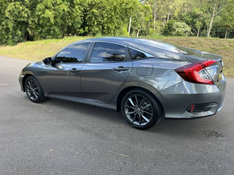 HONDA - CIVIC - 2021/2021 - Prata - R$ 125.000,00