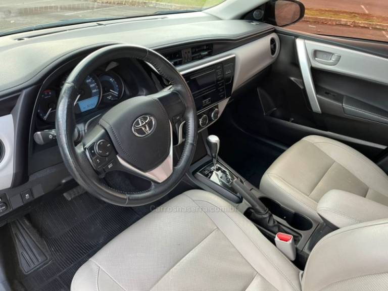 TOYOTA - COROLLA - 2018/2018 - Preta - R$ 93.000,00