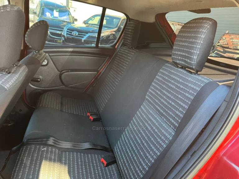 RENAULT - SANDERO - 2014/2014 - Vermelha - R$ 35.000,00