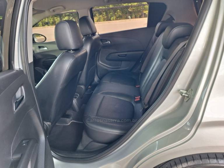CHEVROLET - SONIC - 2013/2013 - Prata - R$ 45.000,00