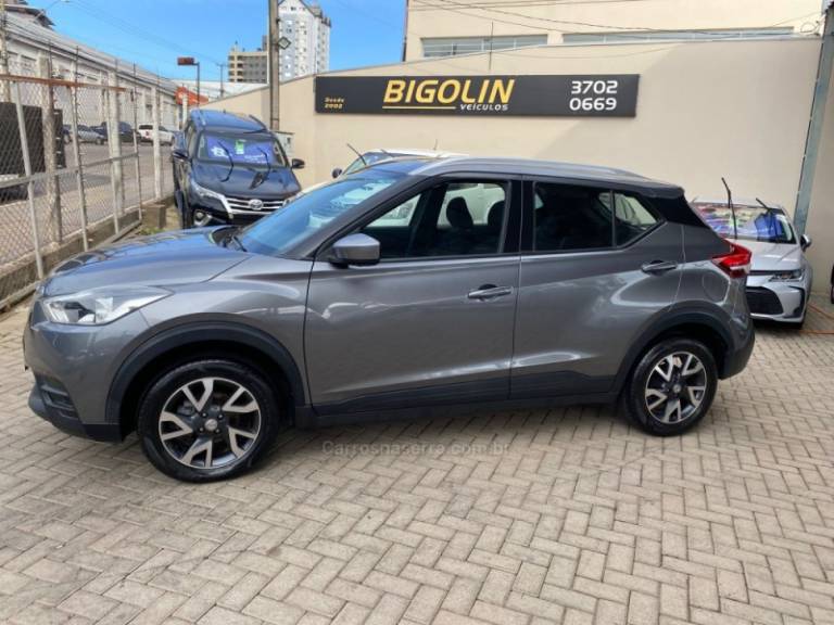 NISSAN - KICKS - 2019/2019 - Cinza - R$ 85.000,00
