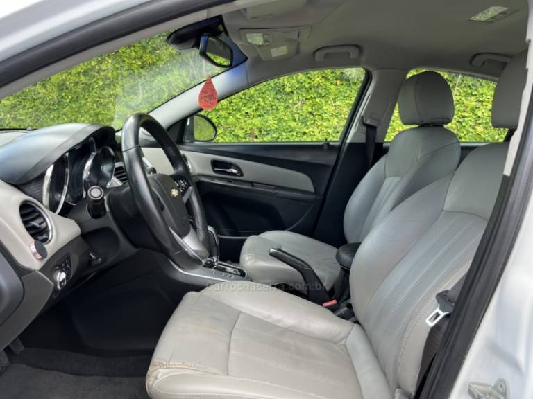 CHEVROLET - CRUZE - 2013/2013 - Branca - R$ 62.000,00