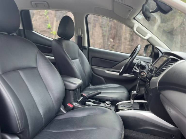 MITSUBISHI - L200 TRITON - 2019/2019 - Marrom - R$ 151.000,00
