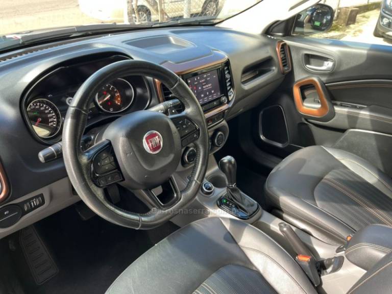 FIAT - TORO - 2021/2021 - Preta - R$ 123.000,00