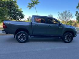 TOYOTA - HILUX - 2018/2018 - Cinza - R$ 188.000,00