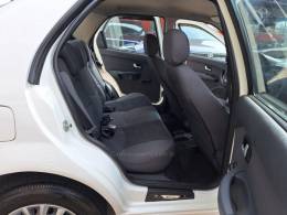 FIAT - SIENA - 2015/2015 - Branca - R$ 39.000,00