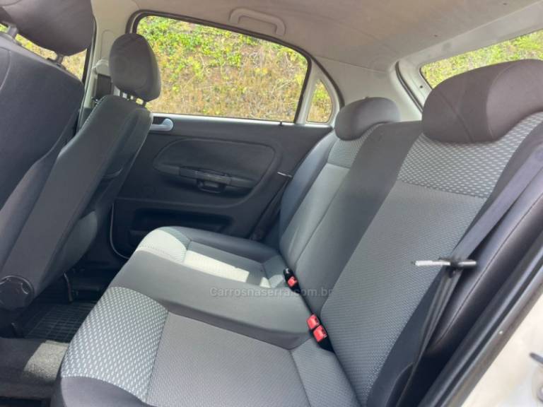 VOLKSWAGEN - GOL - 2012/2012 - Branca - R$ 33.000,00