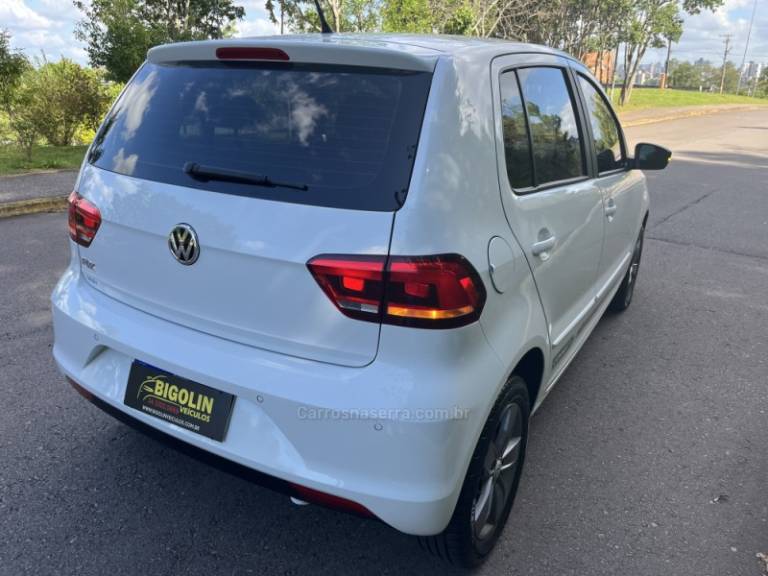 VOLKSWAGEN - FOX - 2018/2018 - Branca - R$ 57.000,00