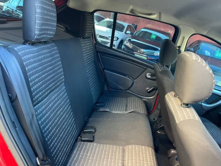 RENAULT - SANDERO - 2014/2014 - Vermelha - R$ 35.000,00