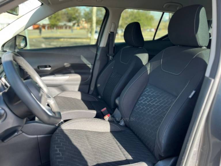 NISSAN - KICKS - 2022/2022 - Cinza - R$ 98.000,00