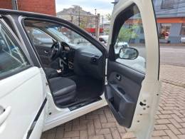 FIAT - SIENA - 2015/2015 - Branca - R$ 39.000,00