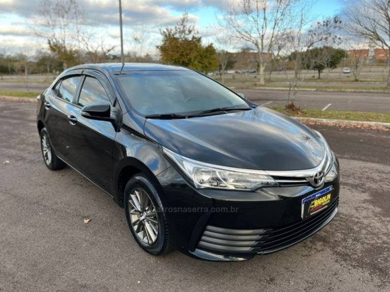 TOYOTA - COROLLA - 2018/2018 - Preta - R$ 93.000,00