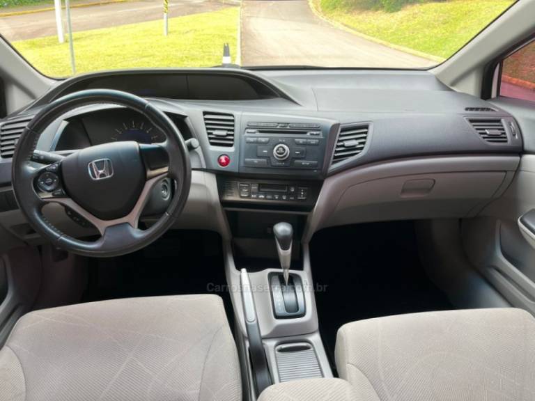 HONDA - CIVIC - 2016/2016 - Branca - R$ 78.000,00