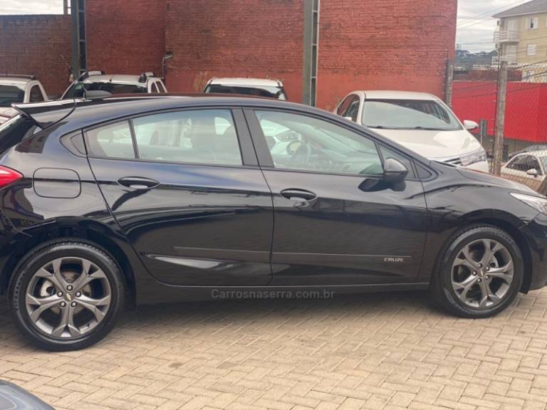 CHEVROLET - CRUZE - 2020/2020 - Preta - R$ 99.000,00