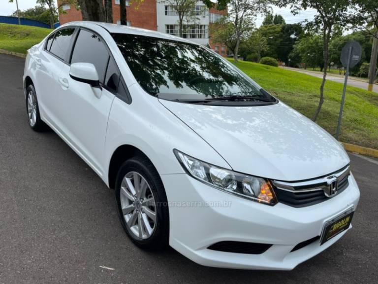 HONDA - CIVIC - 2016/2016 - Branca - R$ 78.000,00
