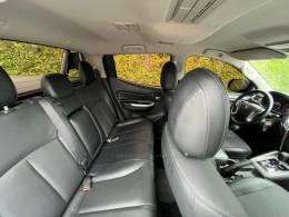 MITSUBISHI - L200 TRITON - 2023/2023 - Prata - R$ 205.000,00