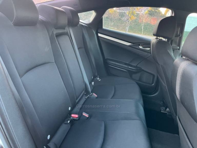 HONDA - CIVIC - 2021/2021 - Branca - R$ 124.000,00