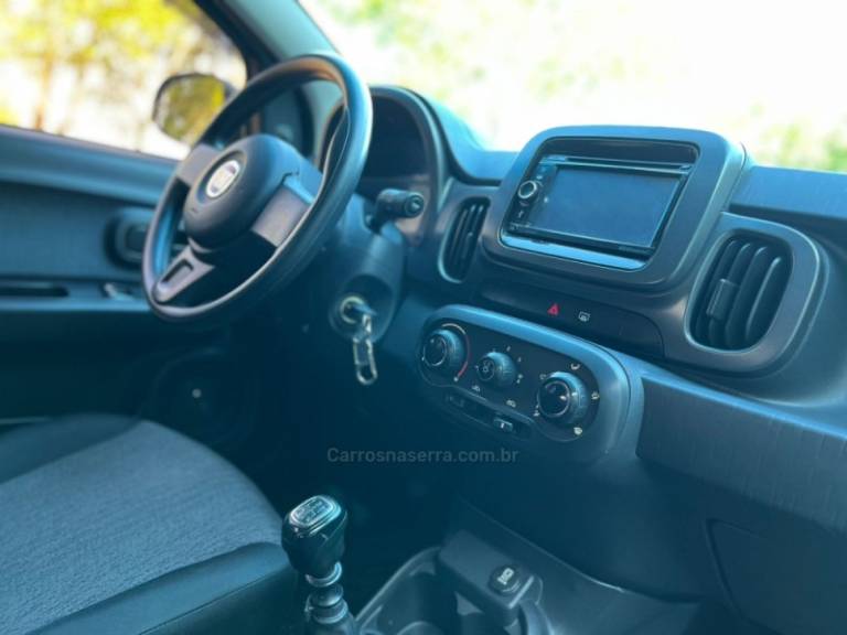 FIAT - MOBI - 2017/2017 - Verde - R$ 48.000,00