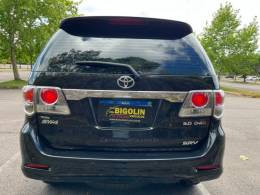 TOYOTA - HILUX SW4 - 2013/2013 - Preta - R$ 139.000,00