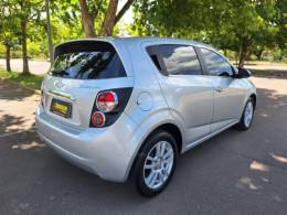 CHEVROLET - SONIC - 2013/2013 - Prata - R$ 45.000,00
