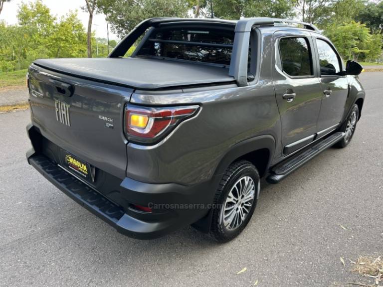 FIAT - STRADA - 2023/2023 - Prata - R$ 122.000,00