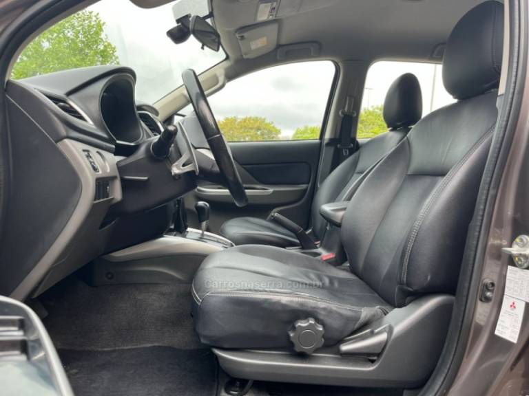 MITSUBISHI - L200 TRITON - 2019/2019 - Marrom - R$ 151.000,00