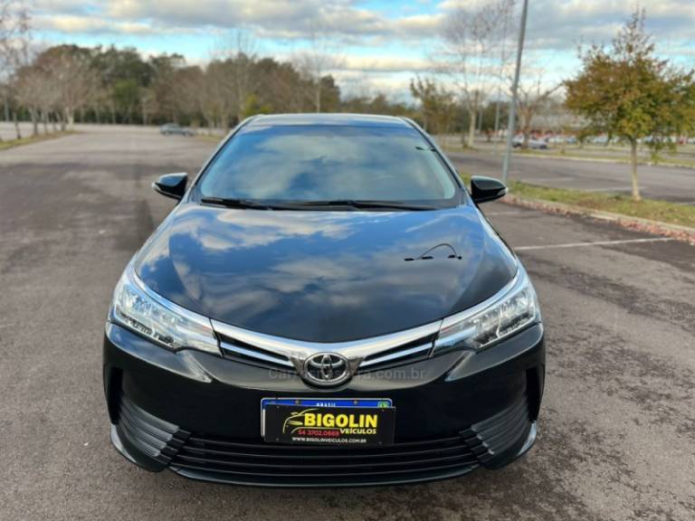 TOYOTA - COROLLA - 2018/2018 - Preta - R$ 93.000,00