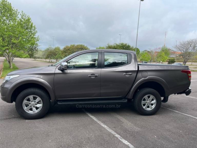 MITSUBISHI - L200 TRITON - 2019/2019 - Marrom - R$ 151.000,00