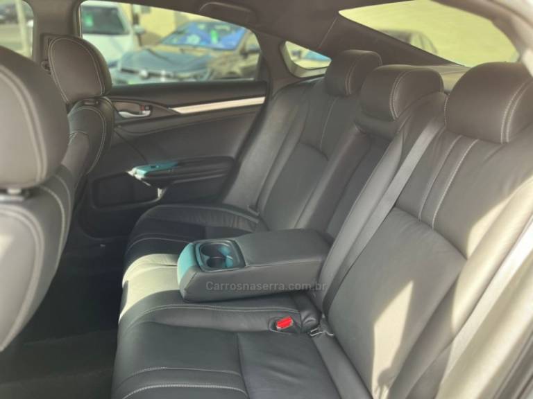 HONDA - CIVIC - 2020/2020 - Branca - R$ 120.000,00