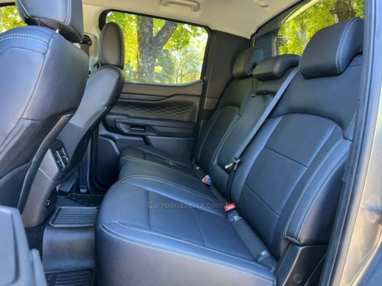 FORD - RANGER - 2025/2025 - Cinza - R$ 325.000,00