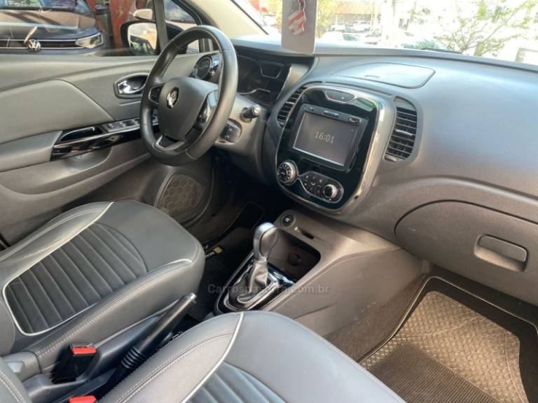 RENAULT - CAPTUR - 2019/2019 - Prata - R$ 80.000,00