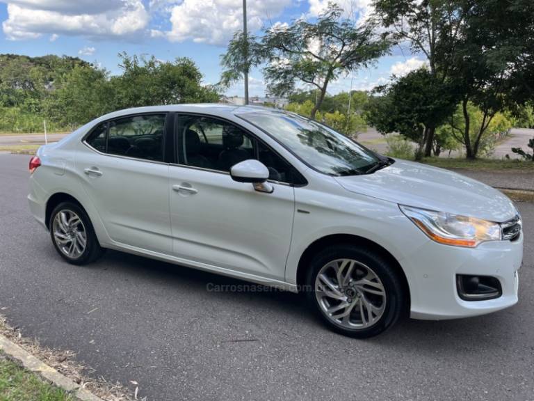 CITROËN - C4 LOUNGE - 2014/2014 - Branca - R$ 49.000,00