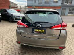 TOYOTA - YARIS - 2020/2020 - Cinza - R$ 86.000,00