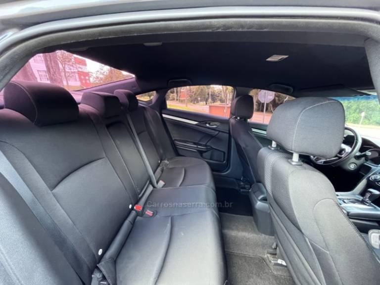 HONDA - CIVIC - 2021/2021 - Prata - R$ 125.000,00
