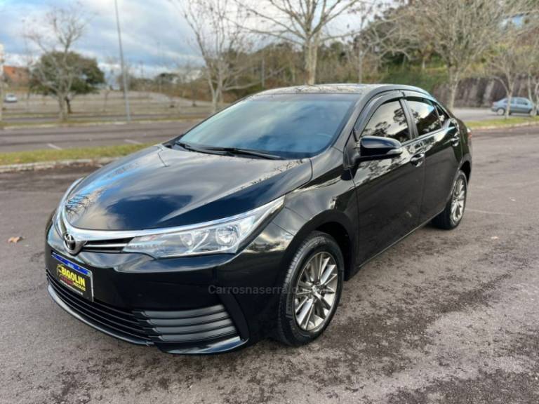 TOYOTA - COROLLA - 2018/2018 - Preta - R$ 93.000,00