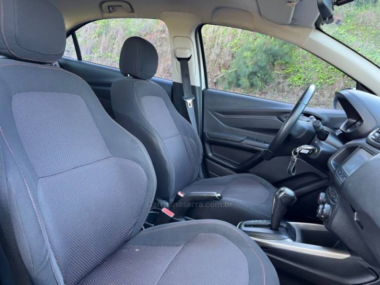 CHEVROLET - ONIX - 2016/2016 - Prata - R$ 59.000,00