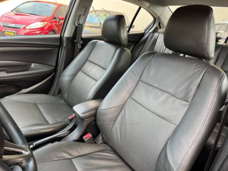 HONDA - CITY - 2014/2014 - Preta - R$ 58.000,00